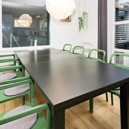 10 Person In Ferienhaus *