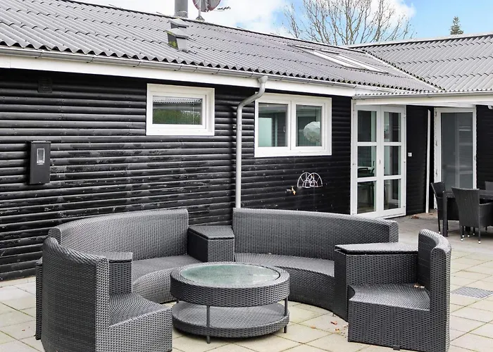 10 Person In Hadsund-by Traum * Hadsund